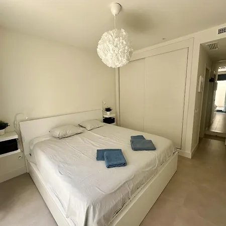 R1379 El Capistrano 21 * Nerja